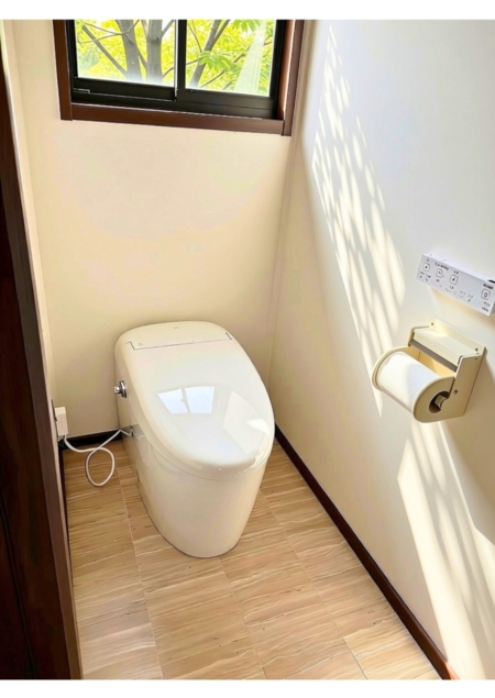 トイレは各階にあります