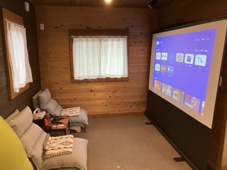 プロジェクター＆大型スクリーン